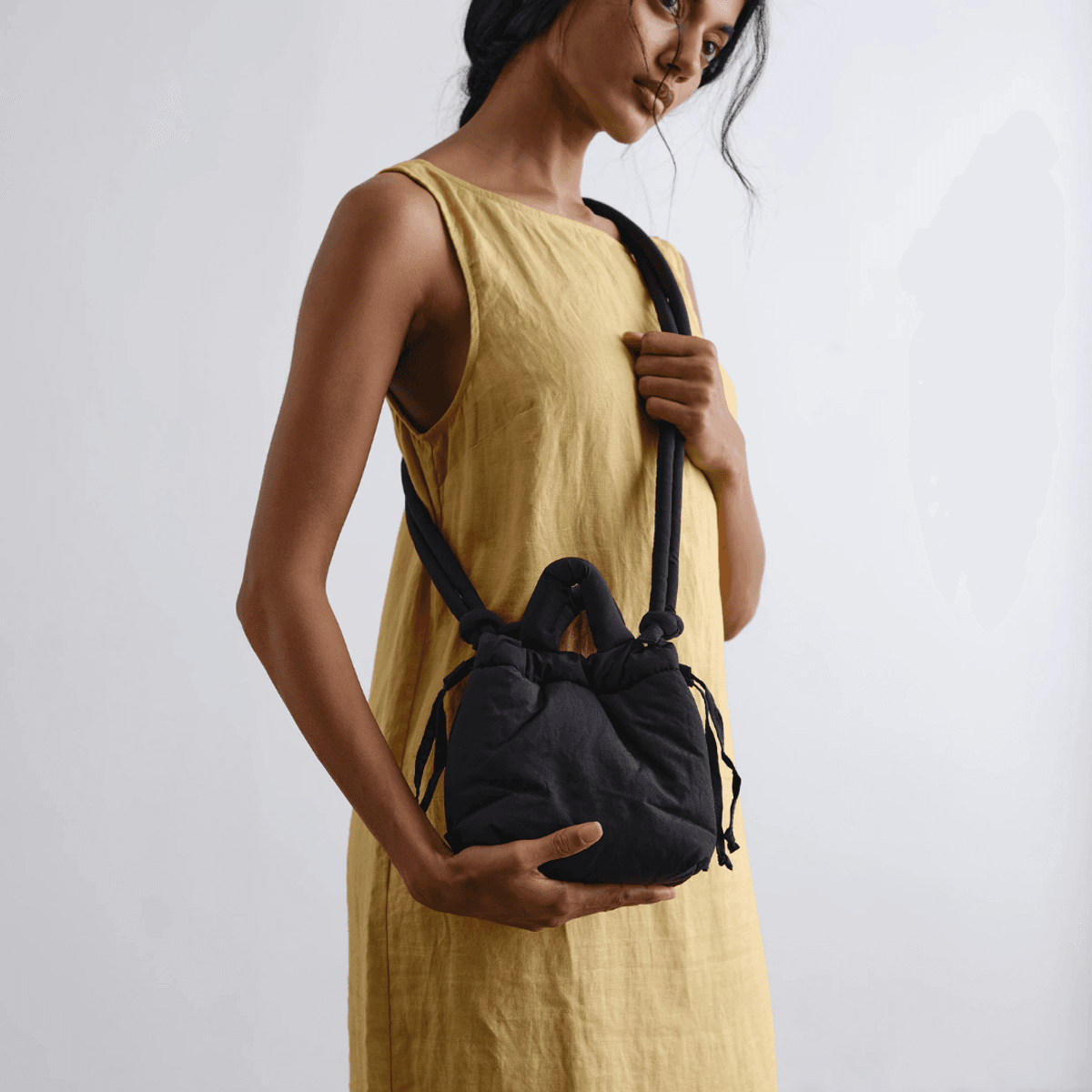 Micro Ona Soft Bag - black
