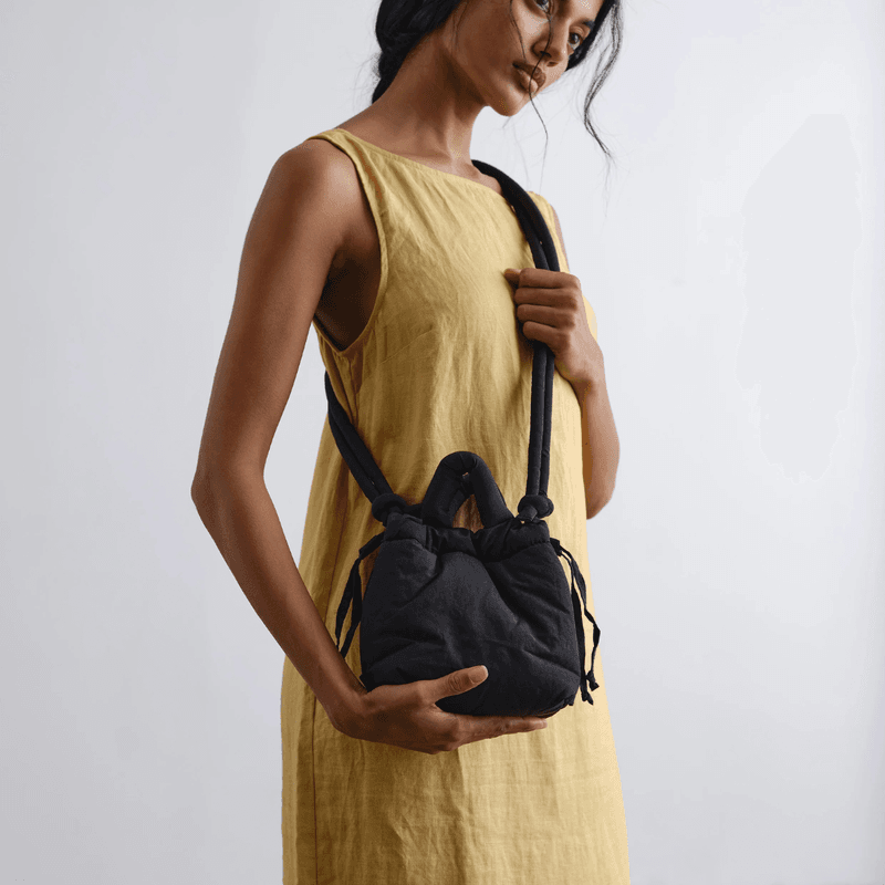 Micro Ona Soft Bag - black